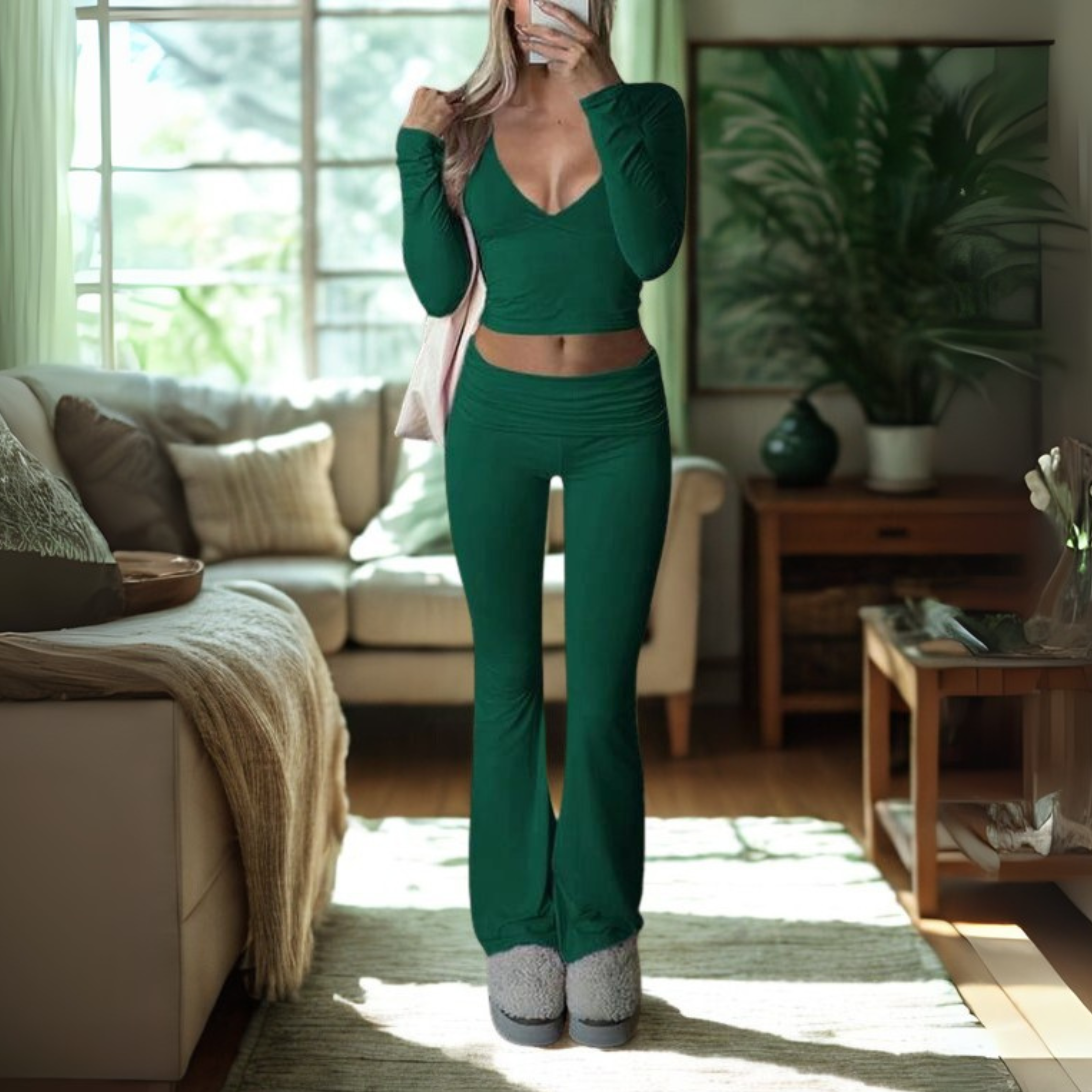 SINAT - Long Sleeve V-Neck Cropped Top