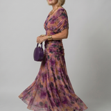 Maroubra - Elegant Flowing Dress with Stylish Neckline