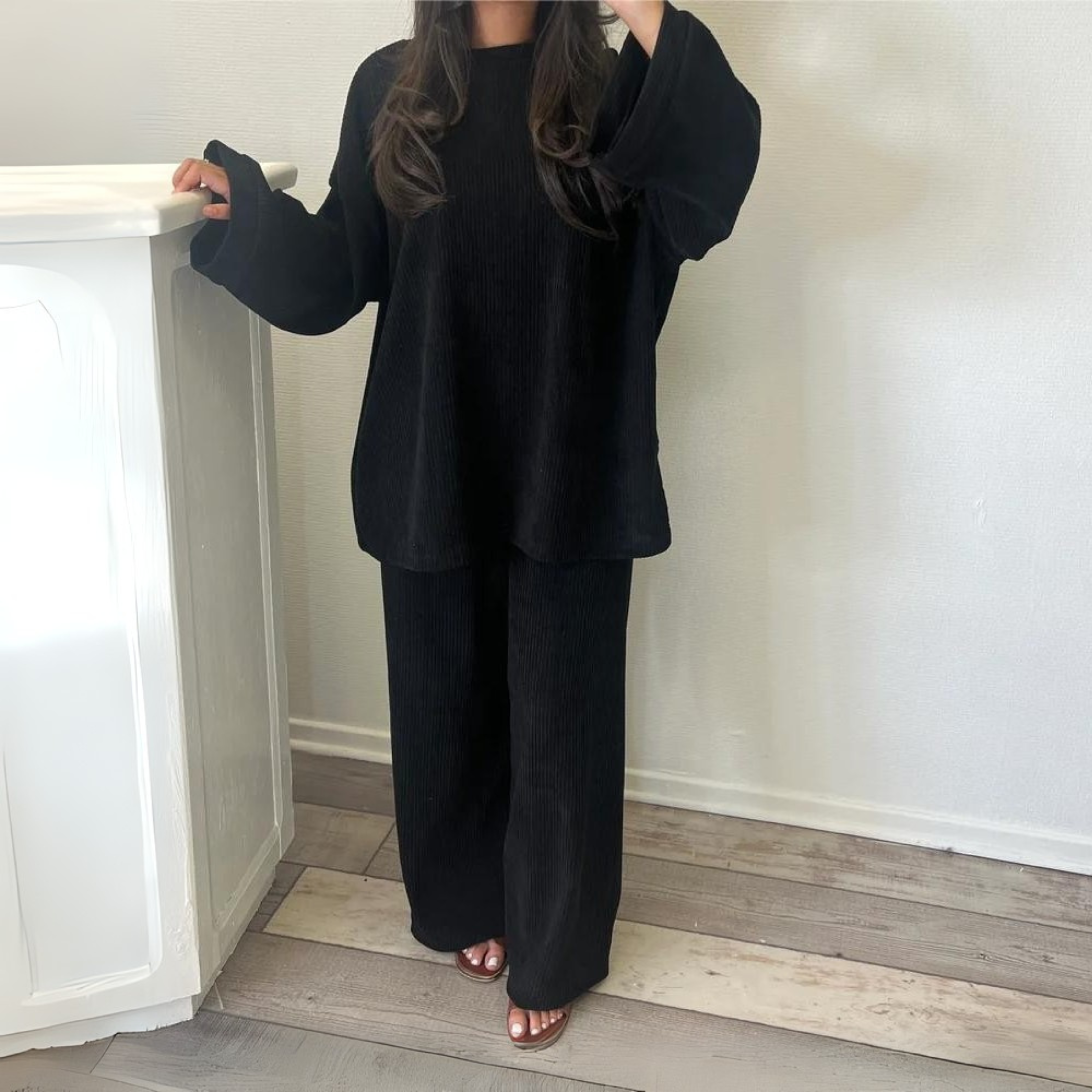 UNIT - Relaxed Fit Top with Wide Leg Pants