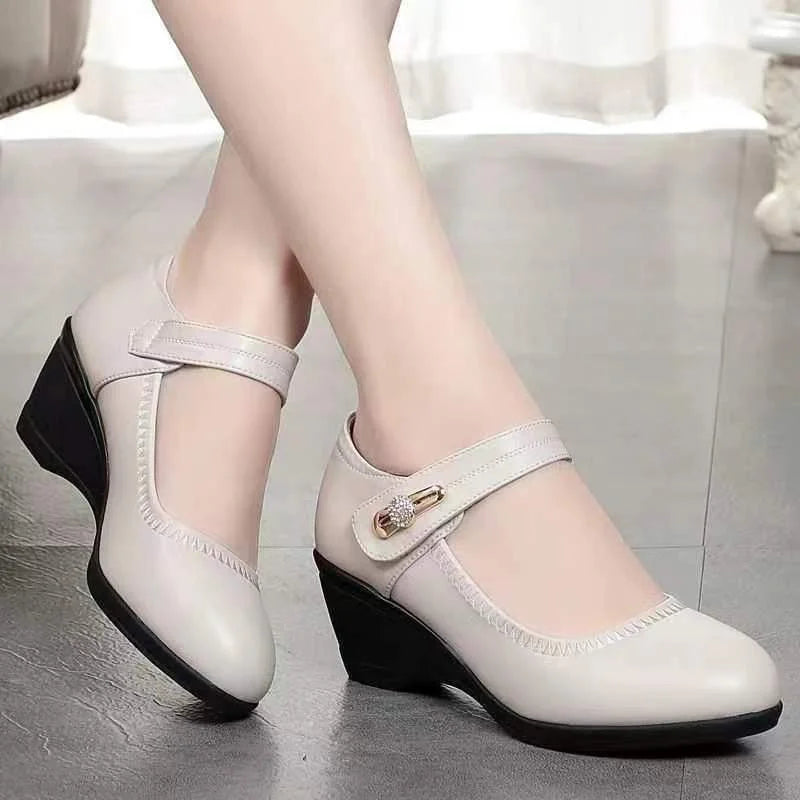 Marigold – Chic Vegan Mid-Heel Footwear