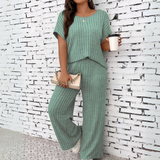 WAUNAT - Curvy Fit Short Sleeve Top