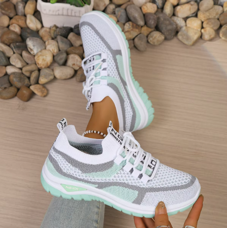 Noa – Ultra-Lightweight Comfort Sneakers