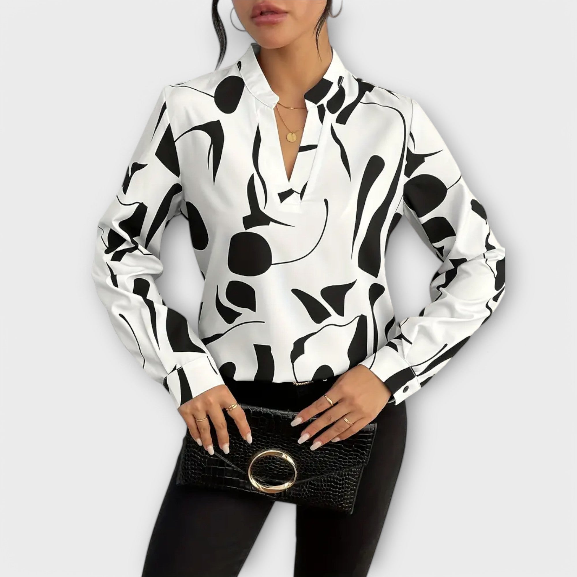 Lara Chic Blouse with Stylish Design