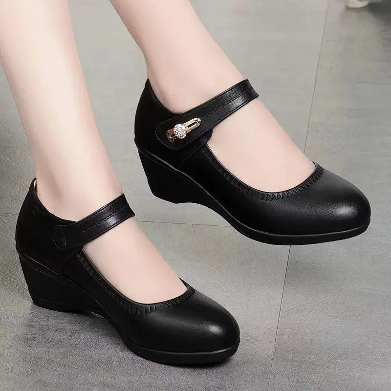 Marigold – Chic Vegan Mid-Heel Footwear