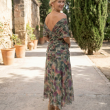 Maroubra - Elegant Flowing Dress with Stylish Neckline